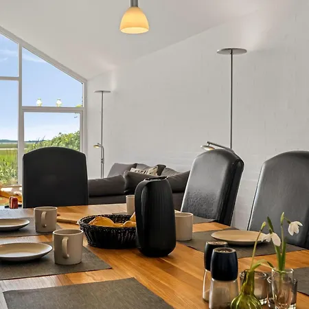 With Beautiful Views, Wilderness Bath And Activity *