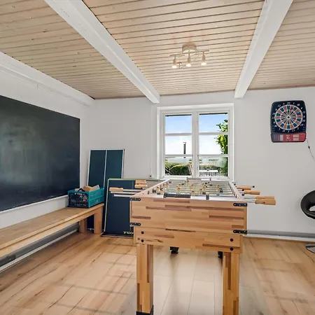 With Beautiful Views, Wilderness Bath And Activity Holiday home *