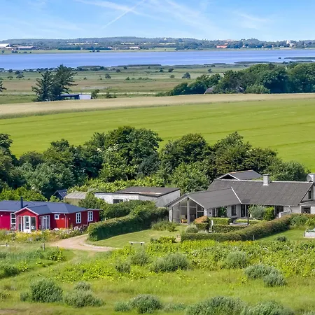 With Beautiful Views, Wilderness Bath And Activity *