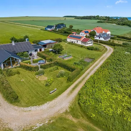 With Beautiful Views, Wilderness Bath And Activity Hébergement de vacances *