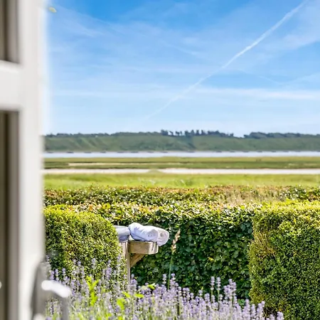 With Beautiful Views, Wilderness Bath And Activity Vesløs