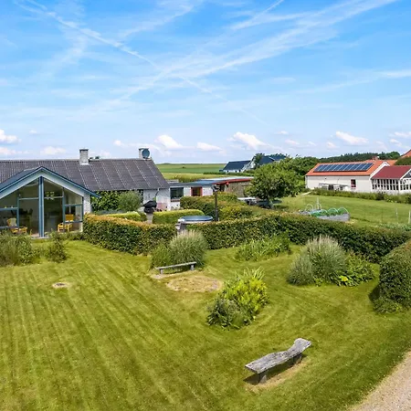 With Beautiful Views, Wilderness Bath And Activity Vakantiehuis *
